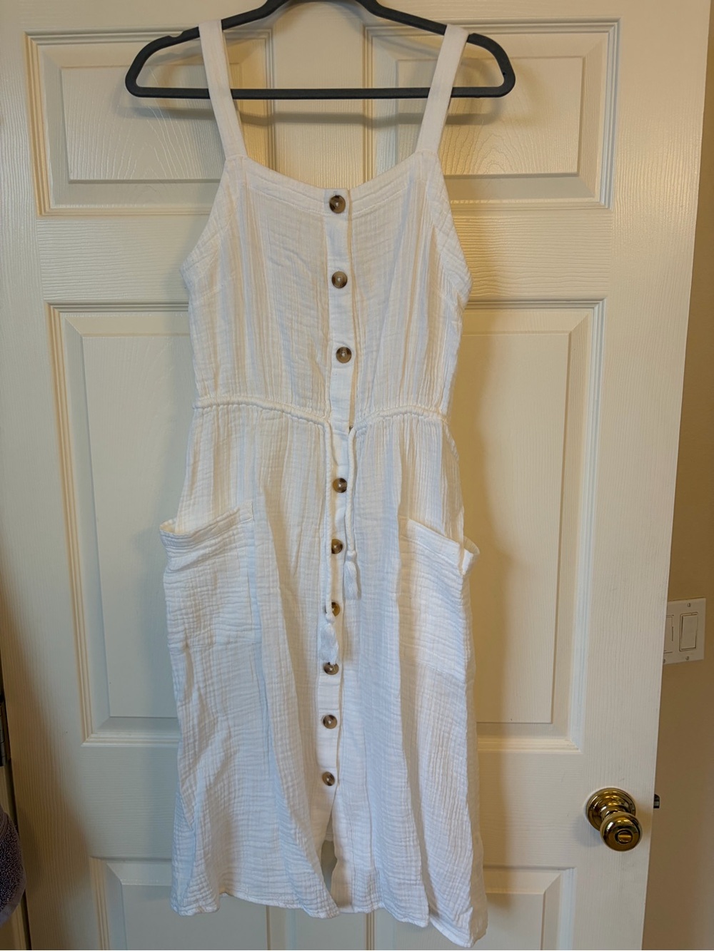 Rip Curl White Button-Front Midi Dress with Pockets - Picture 2 of 3